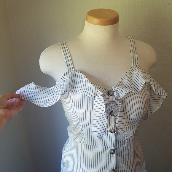 AngelEye London Cassie Cold Shoulder Button Down Dress - Picture 3 of 15